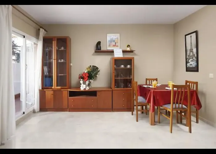 Apartament Bajo En *